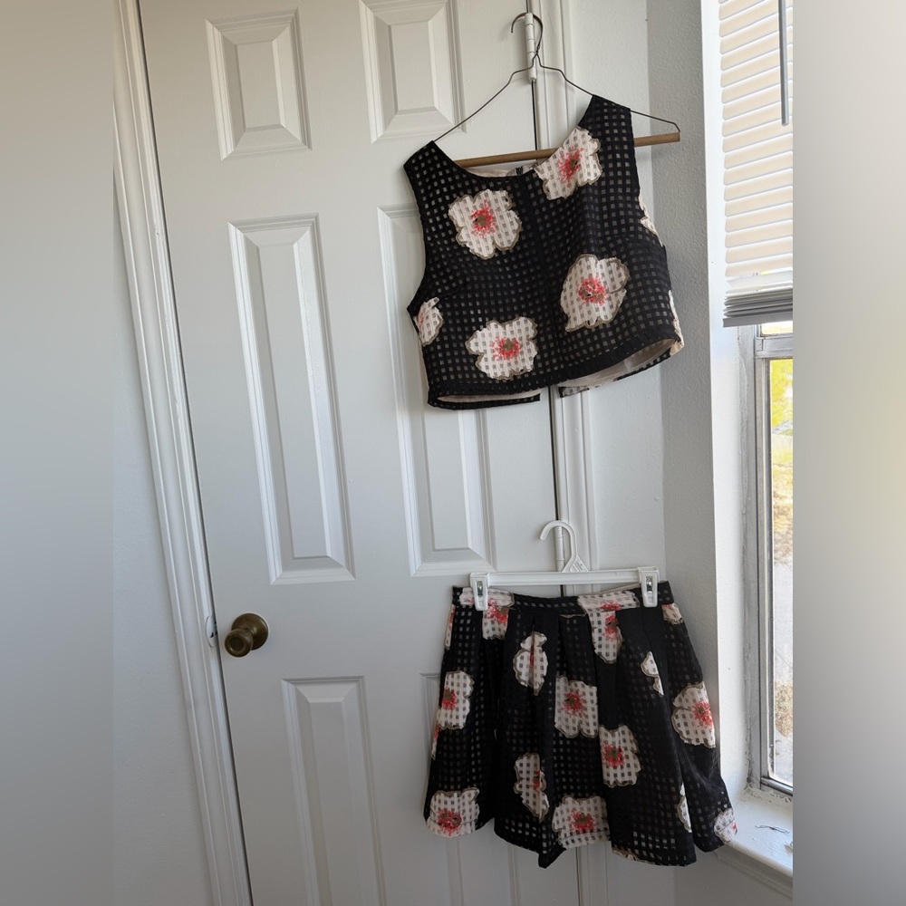 Chelsea & Violet 2 piece top and skirt set!